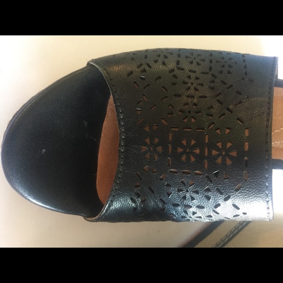 Clark’s wedge sandals - Picture 2 of 5